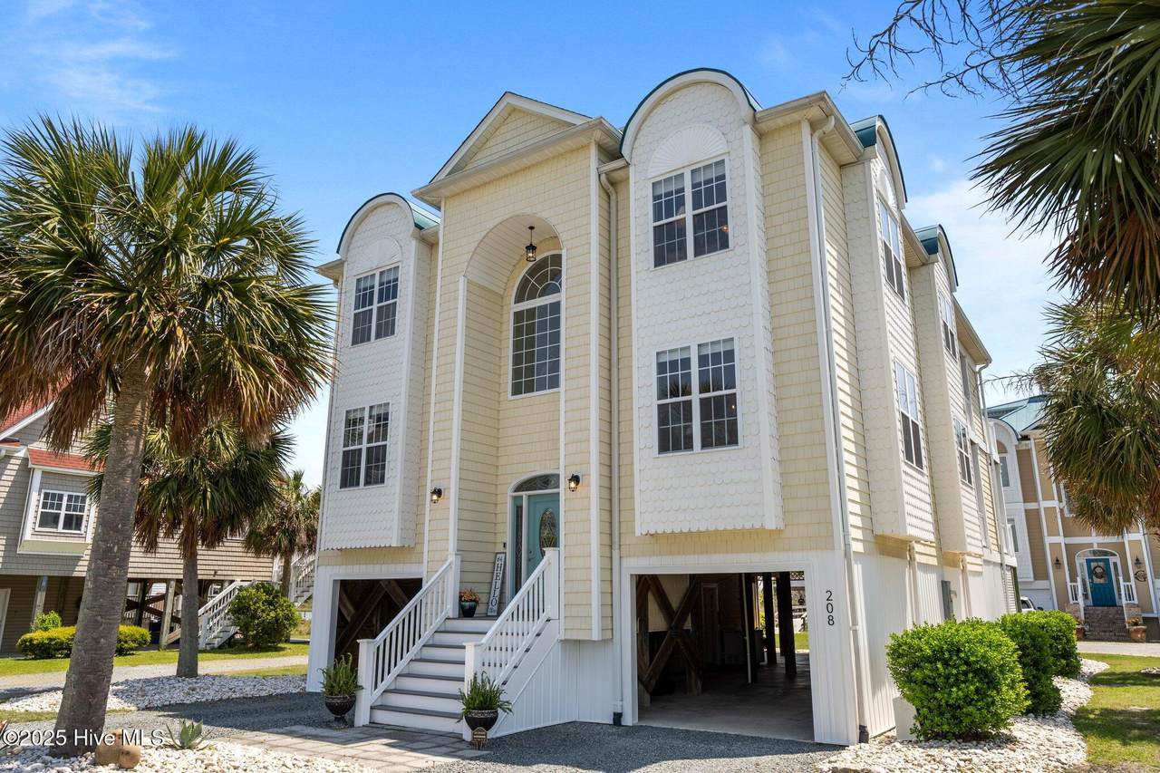 208 Sea Manor Drive - Photo 1