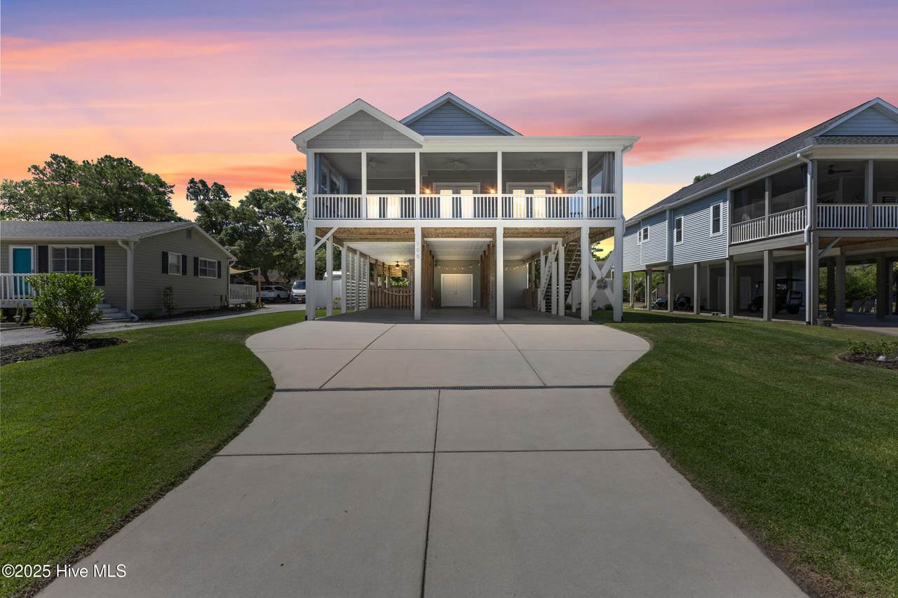 105 Yacht Drive - Photo 1