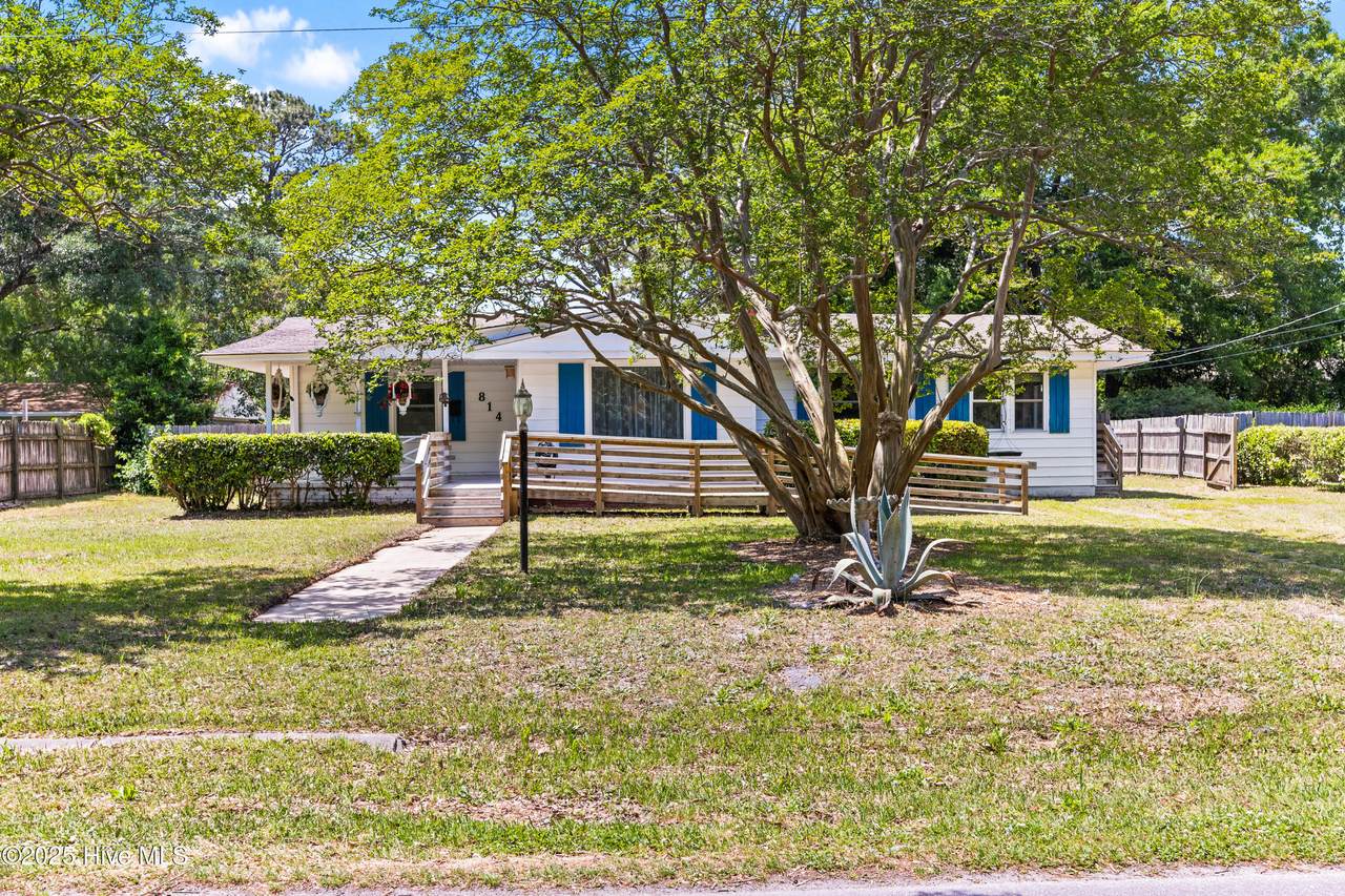 814 Latimer Drive - Photo 1