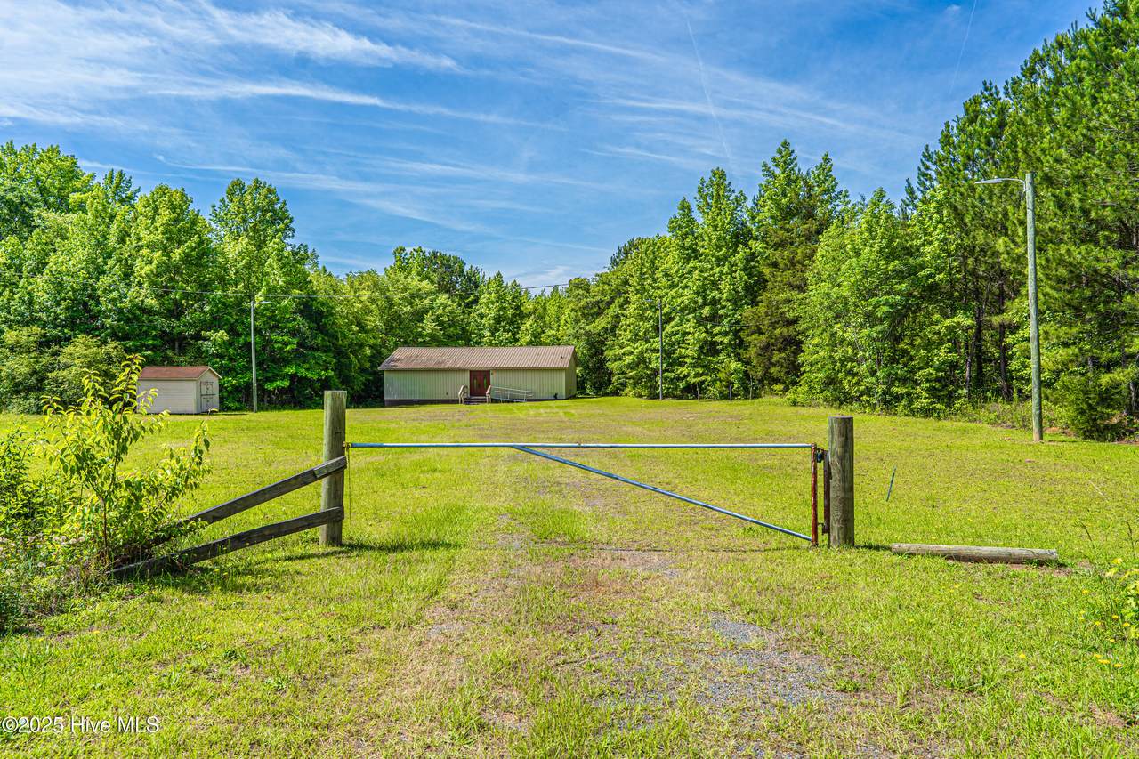 609 Highway 74 - Photo 1
