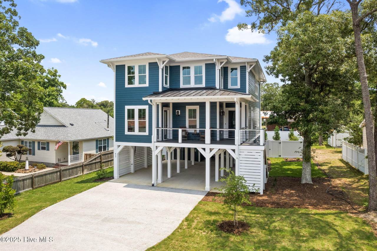 412 Keziah Street - Photo 1