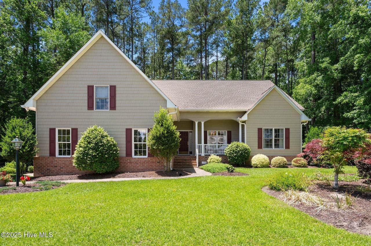 102 Maurice Court - Photo 1