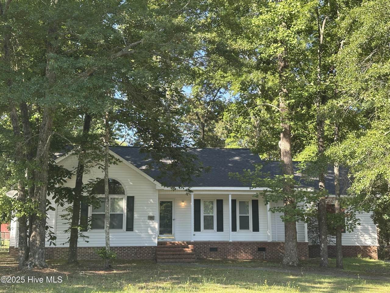 108 Red Oak Drive - Photo 1