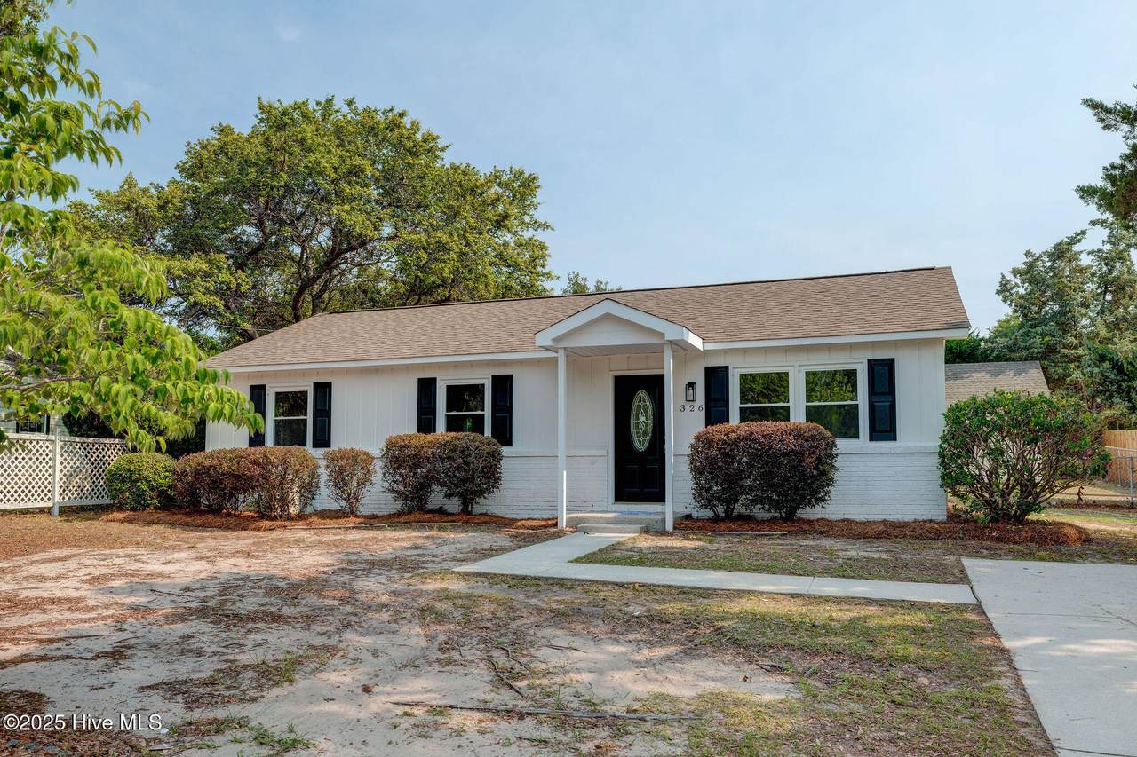 326 Cathay Road - Photo 1