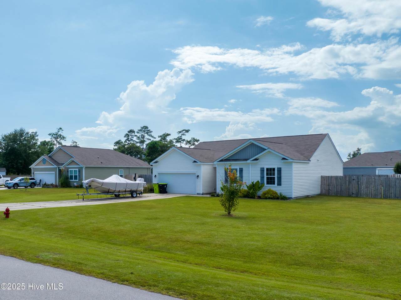 402 Saxby Way - Photo 1