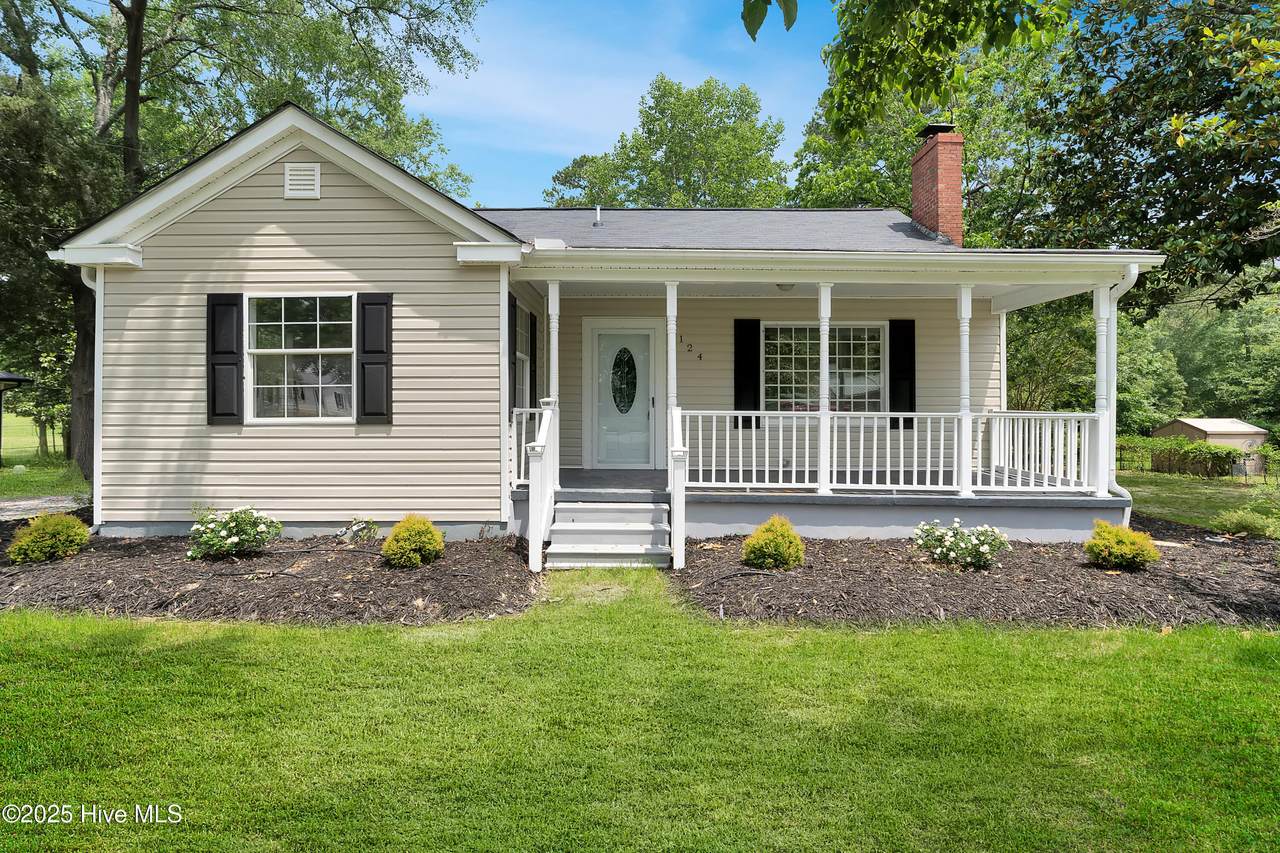 124 Parker Street - Photo 1
