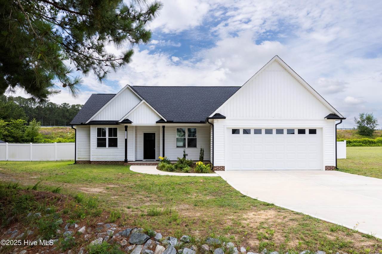 6001 Farmwood Loop - Photo 1
