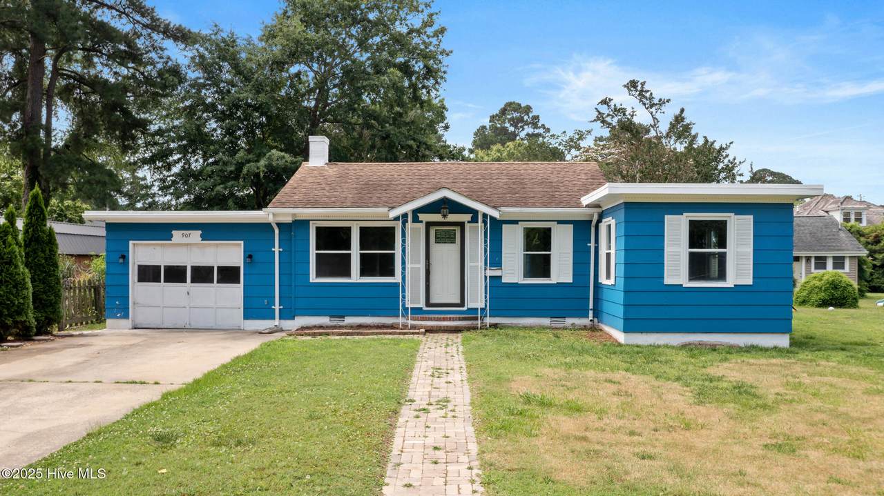 907 Woodruff Avenue - Photo 1