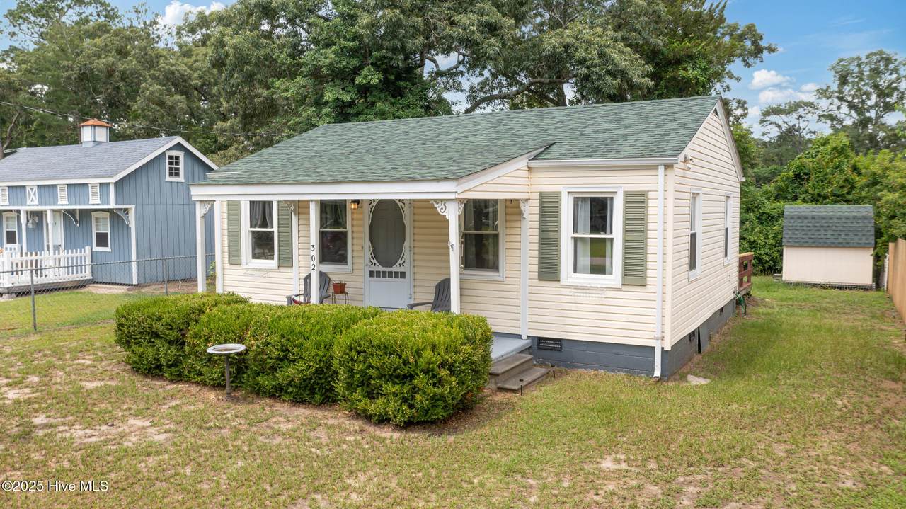 302 Roanoke Trail - Photo 1