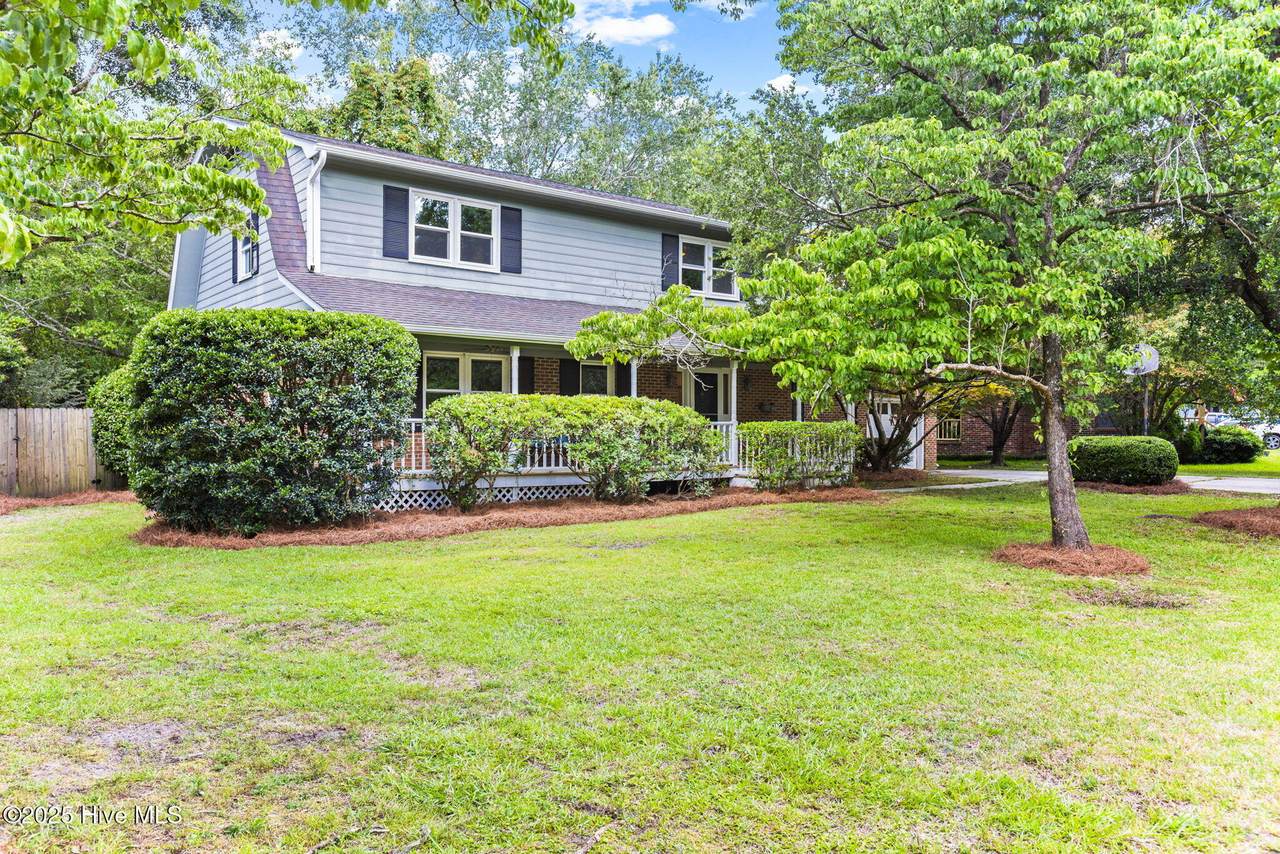 5477 Eastwind Road - Photo 1