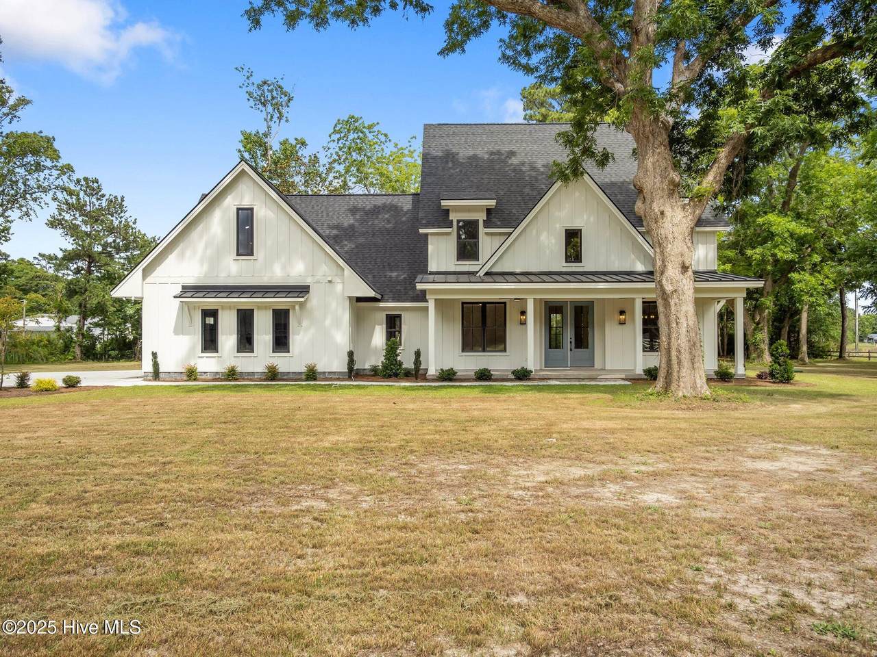 104 Indian Trail - Photo 1