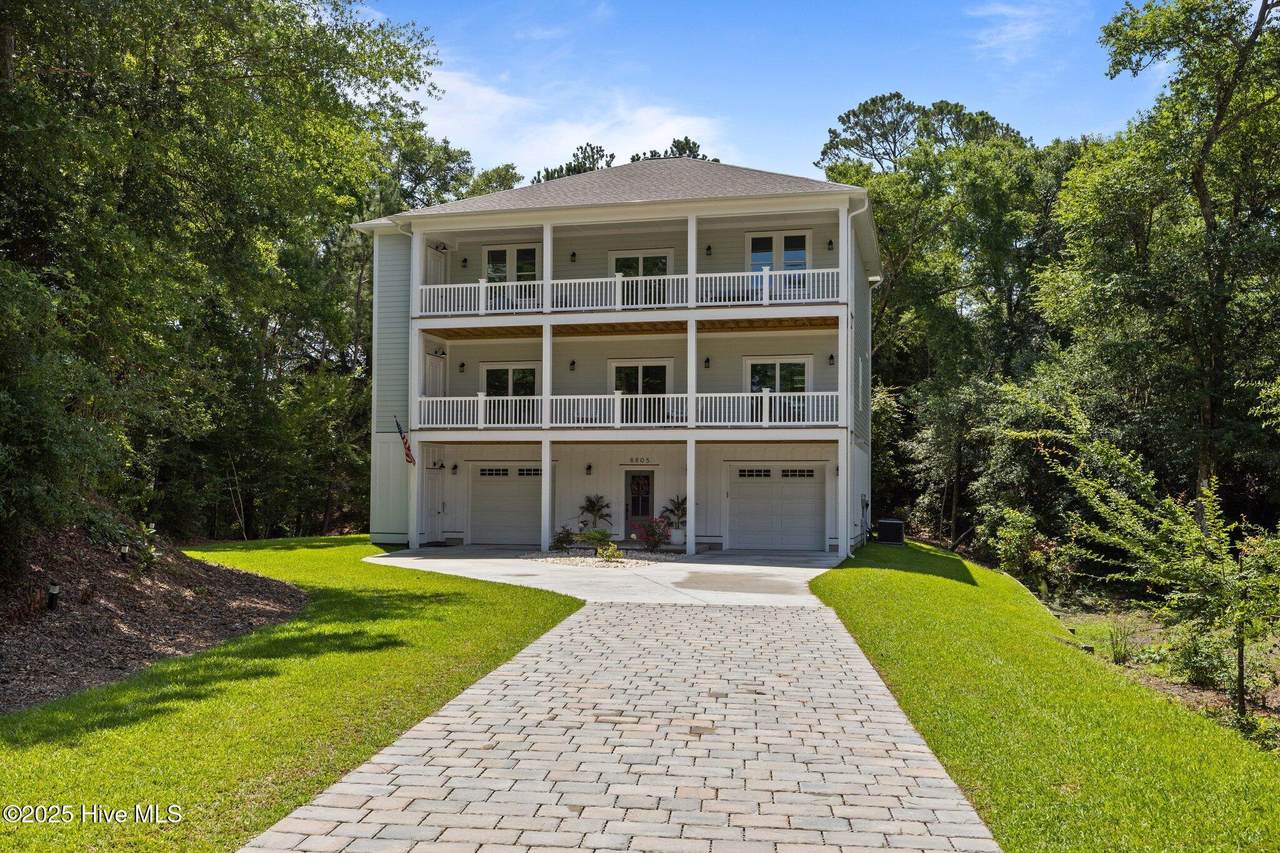 8805 Sound View Court - Photo 1
