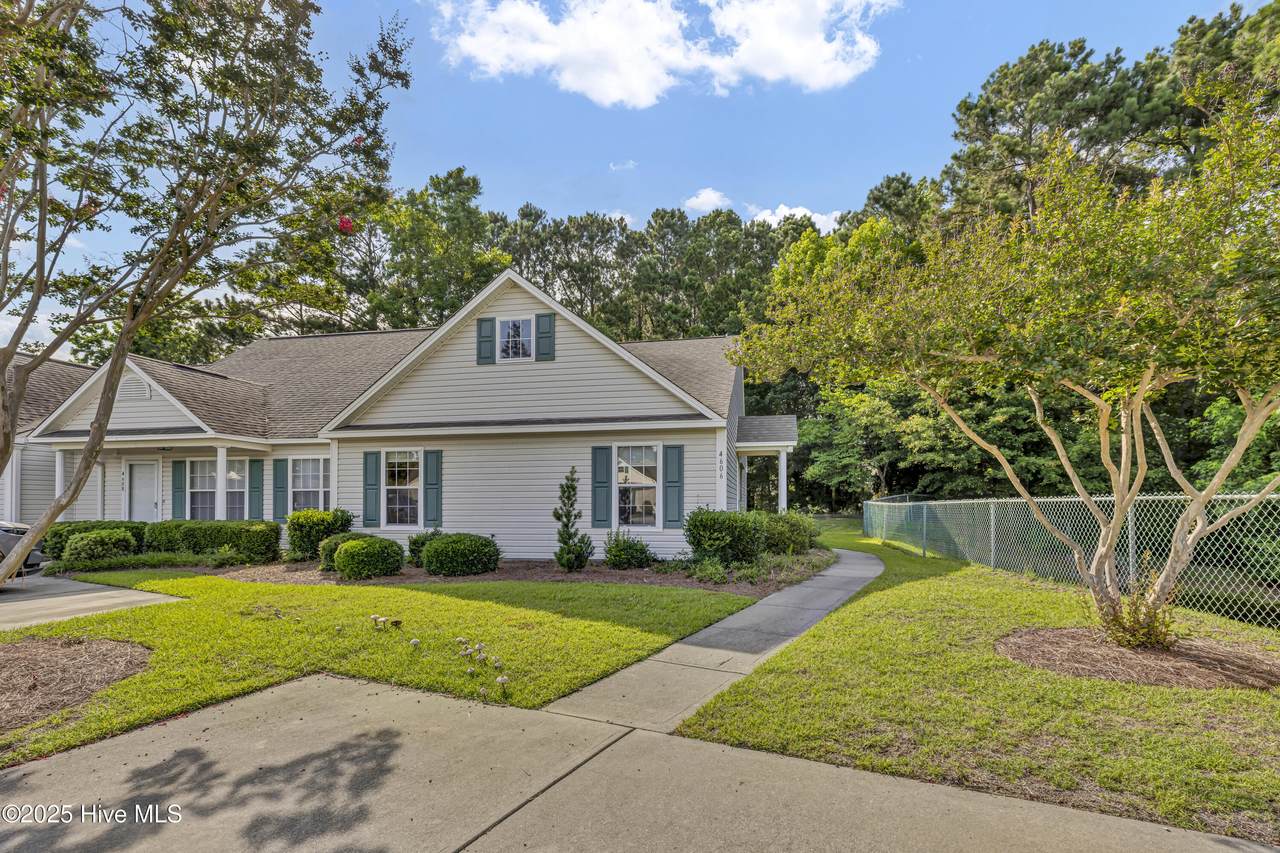 4606 White Ibis Court - Photo 1