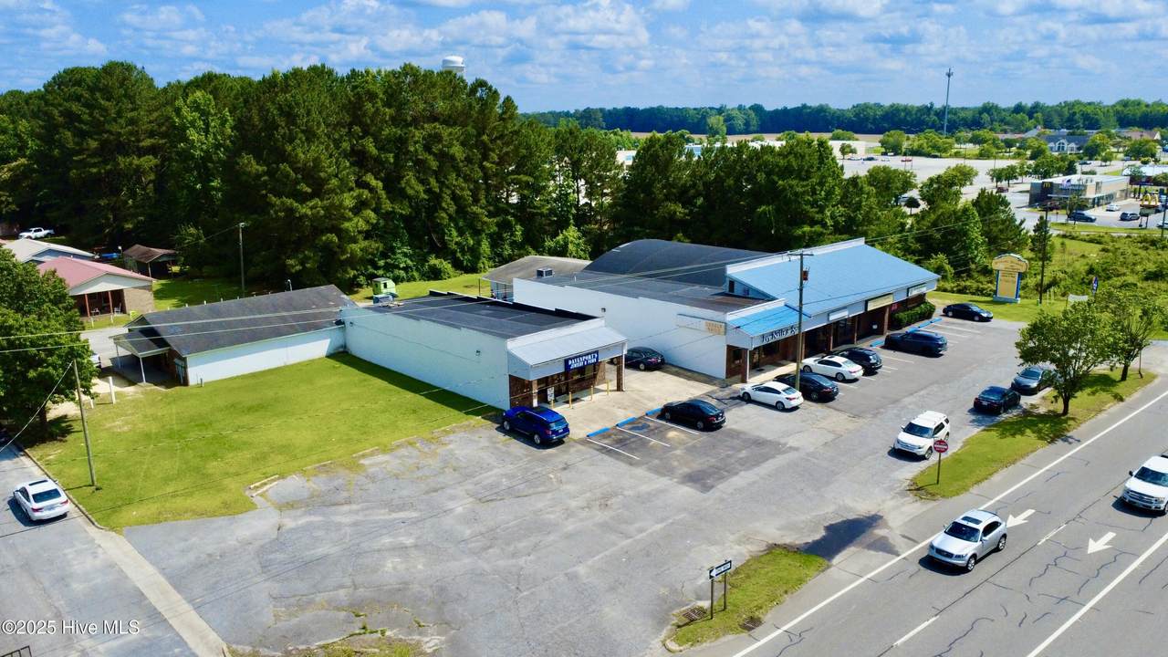 825 East Boulevard - Photo 1