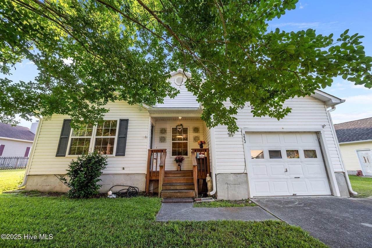 220 Pollard Drive - Photo 1