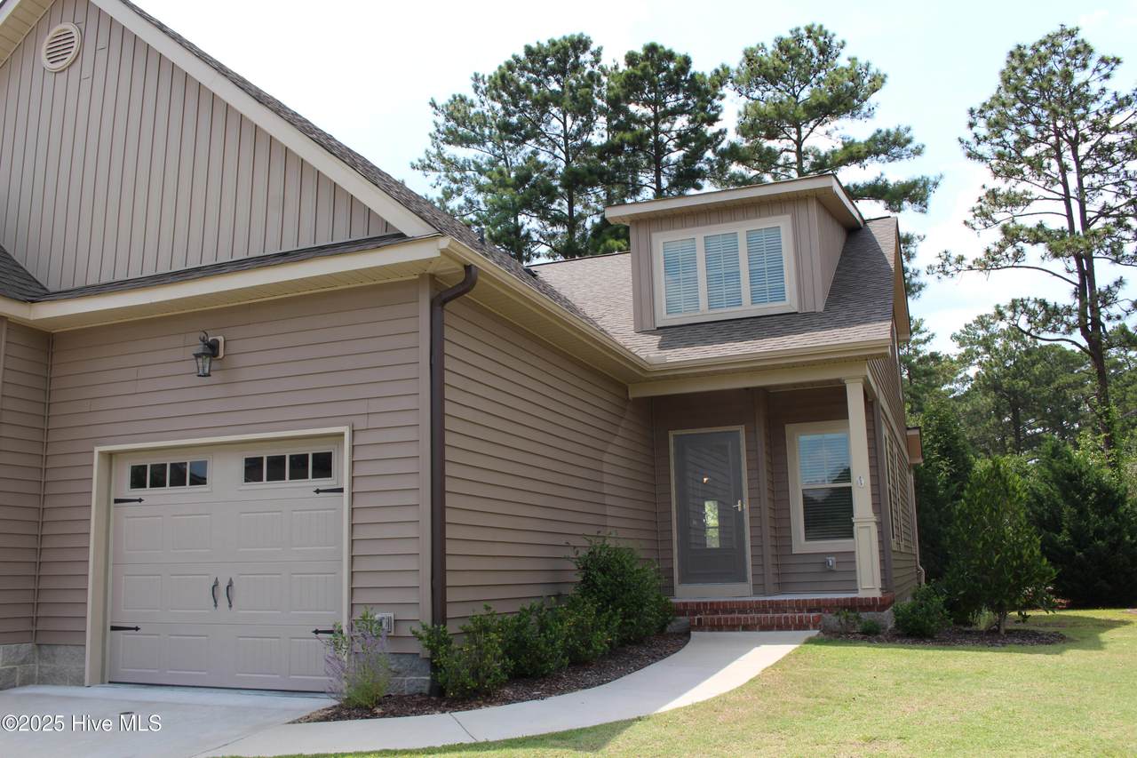16 Cypress Circle - Photo 1