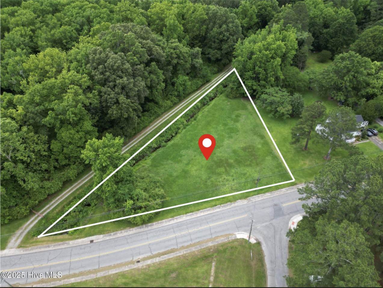 401 Main Street - Photo 1