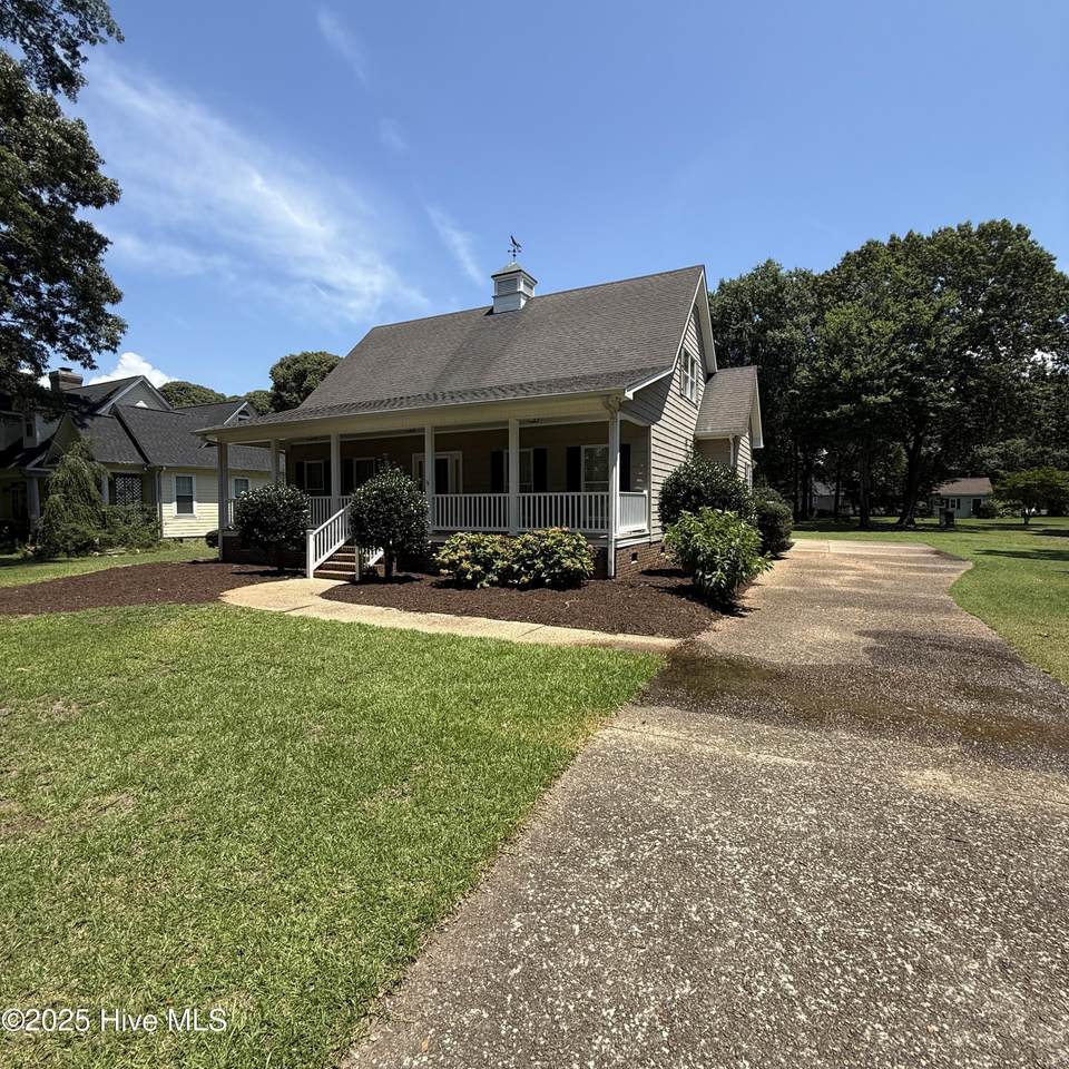 405 Bay Point Drive - Photo 1