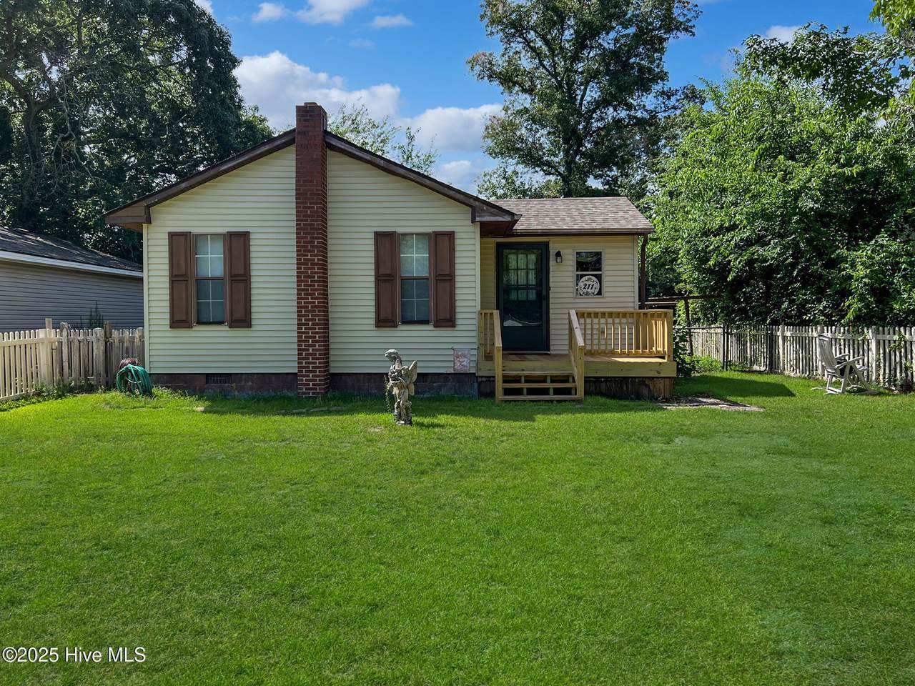 211 Powhatan Trail - Photo 1
