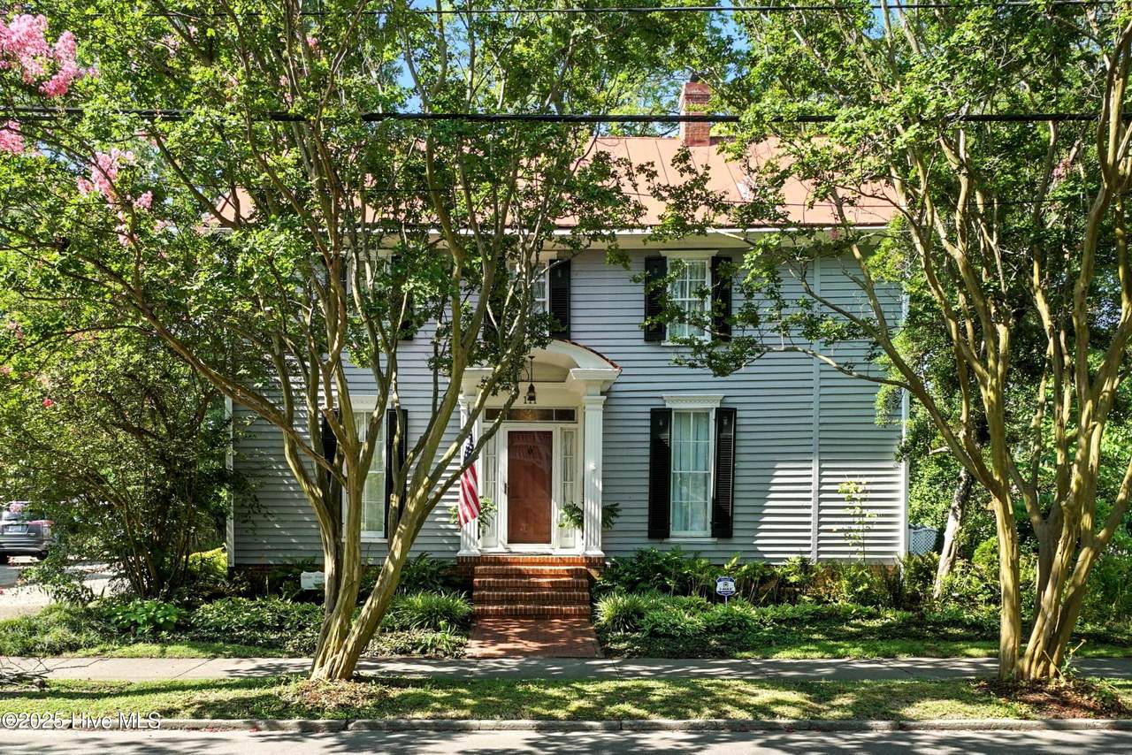 111 Queen Street - Photo 1