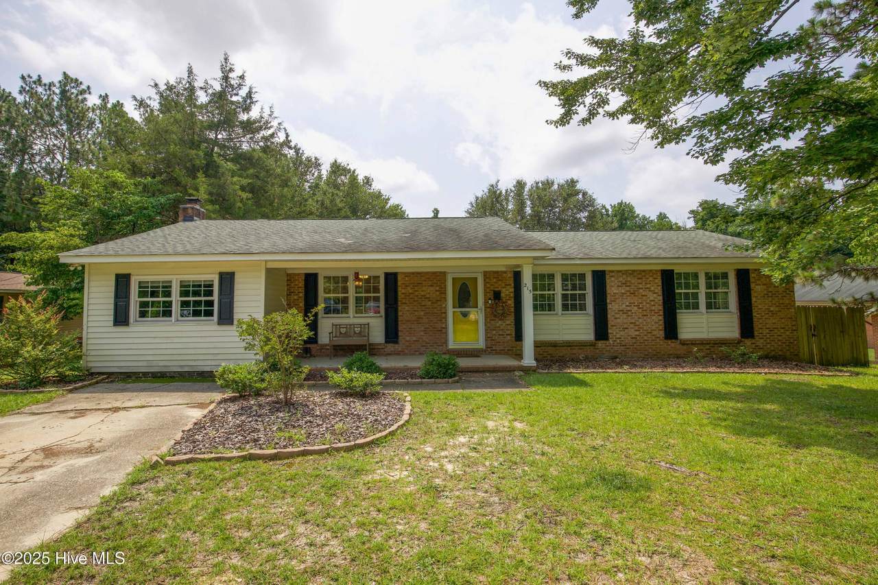 215 Pinehurst Street - Photo 1