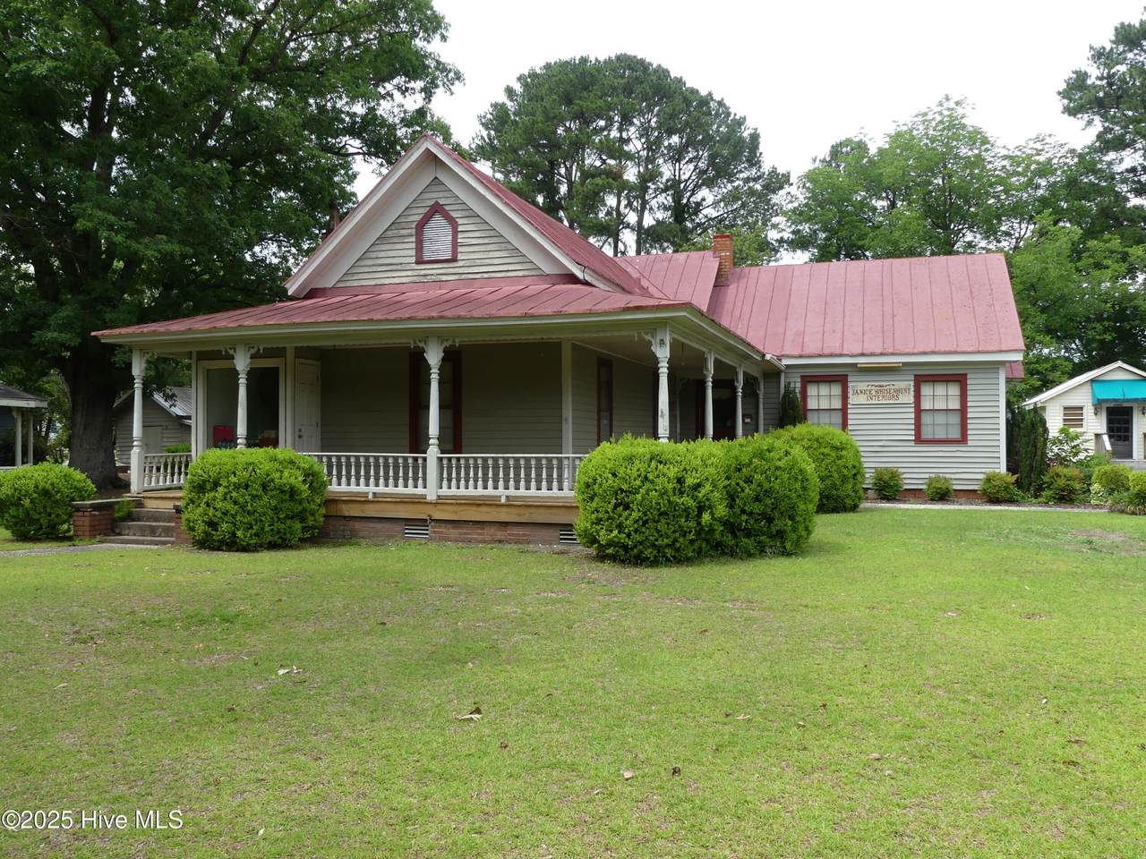 2707 Royall Avenue - Photo 1