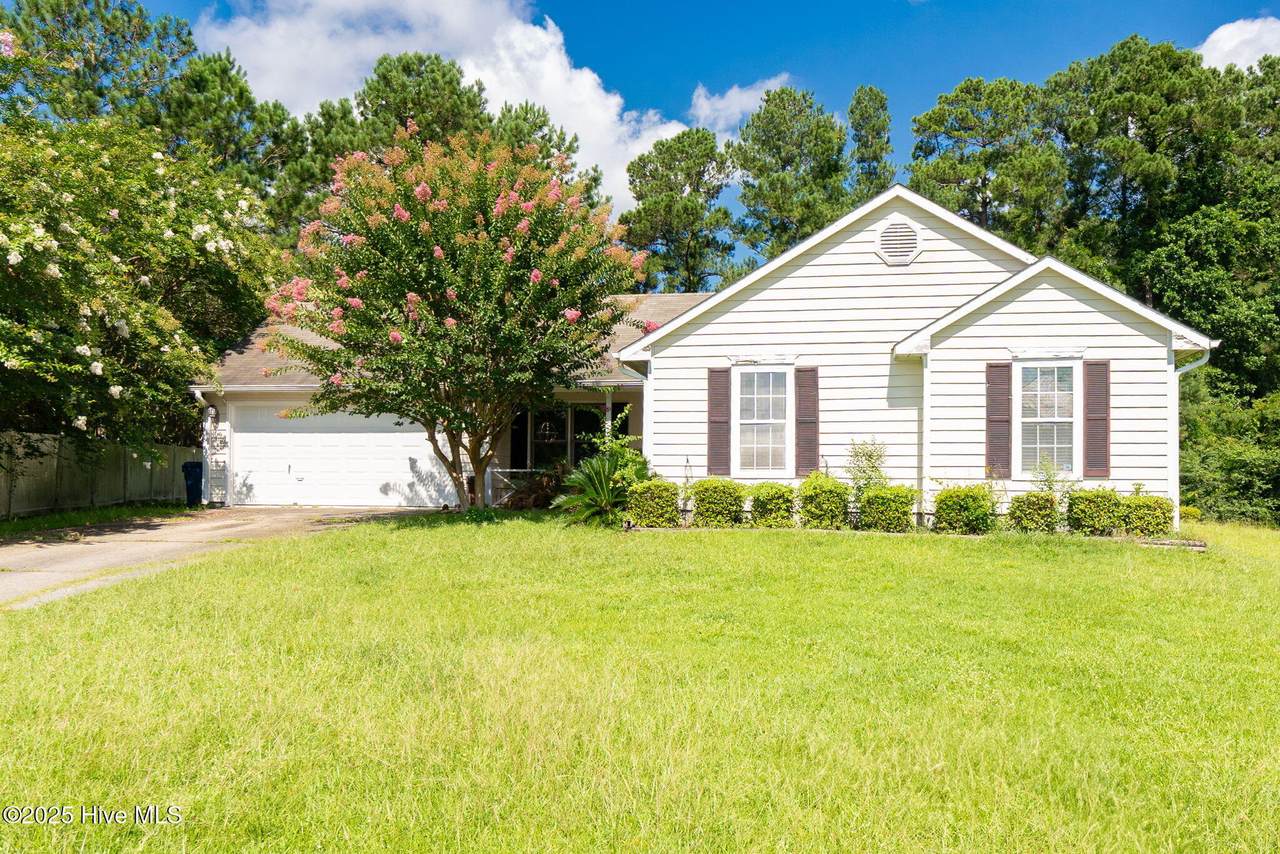 103 Pebble Court - Photo 1
