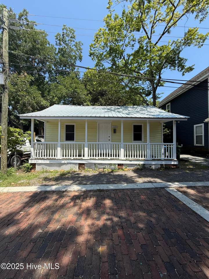 113 St James Street - Photo 1