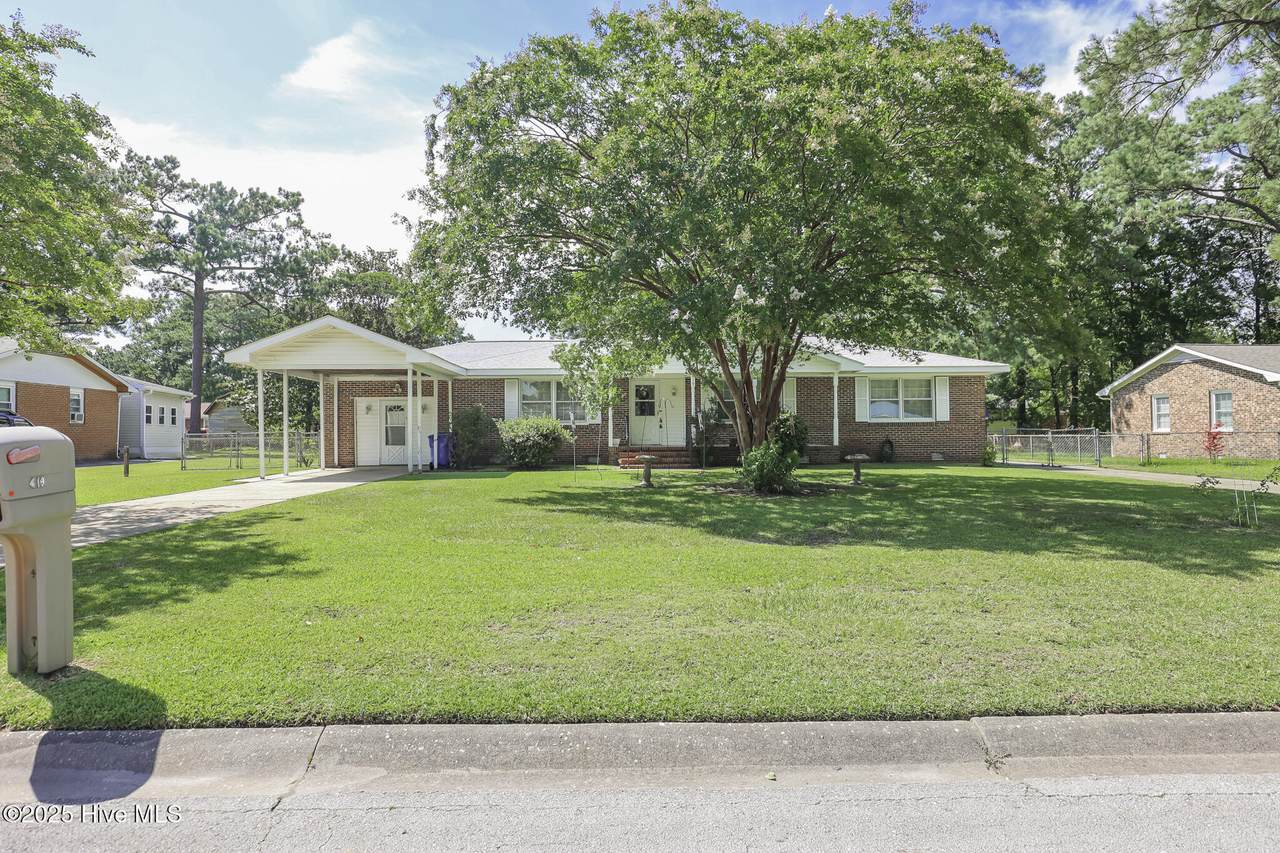 419 Scott Avenue - Photo 1