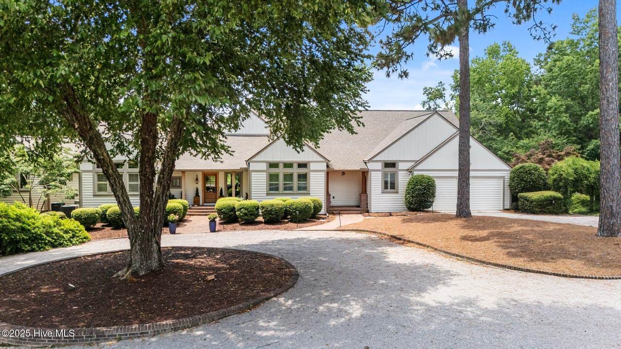 194 Tamarack Lane - Photo 1