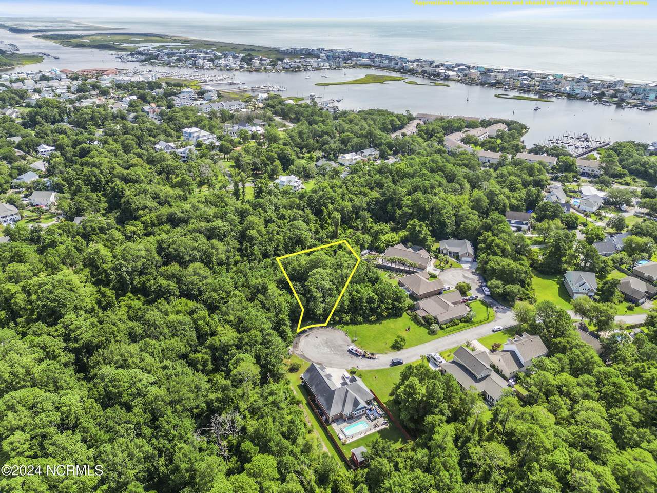 140 Lighthouse Drive - Photo 1