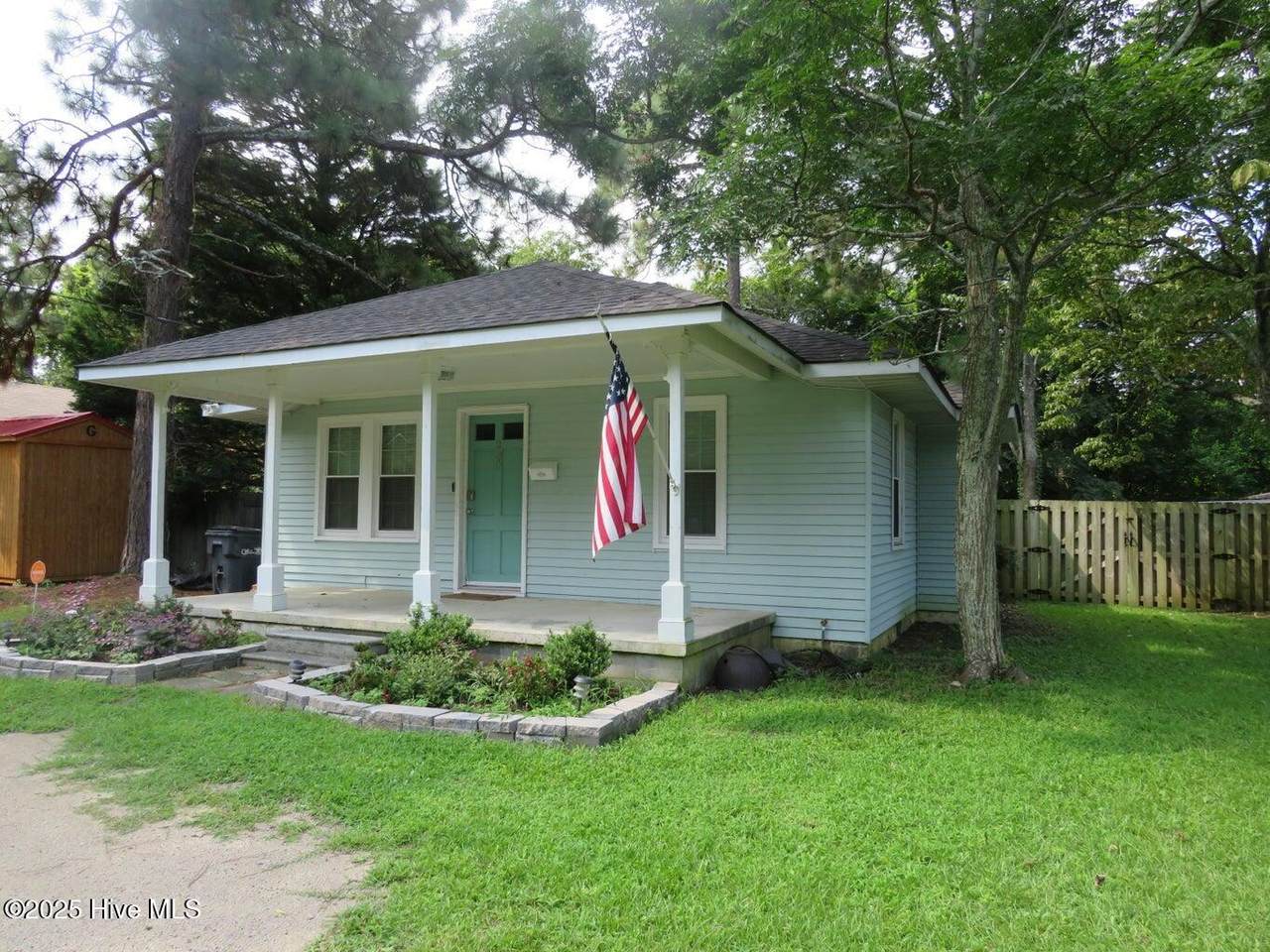 280 Ohio Avenue - Photo 1