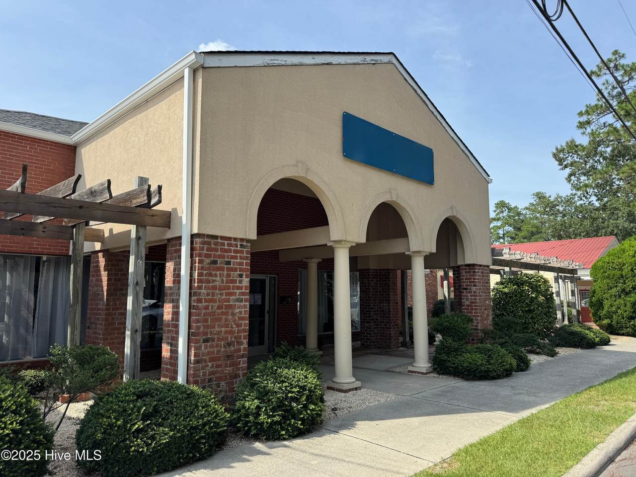 670 Broad Street - Photo 1