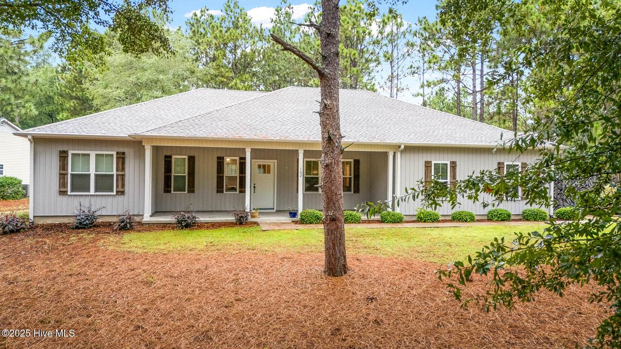 102 Dorset Road - Photo 1