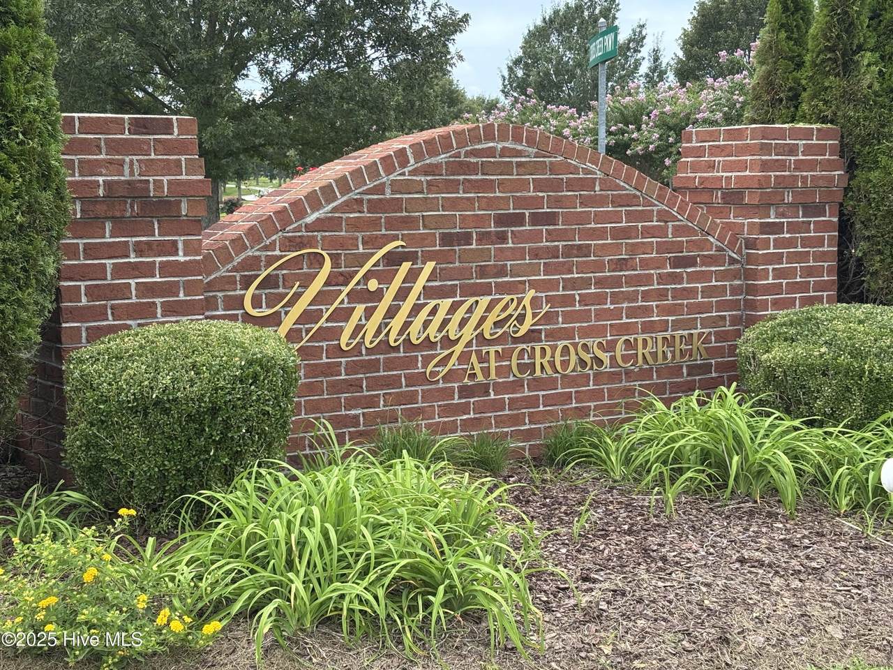 205-207 Hatteras Drive - Photo 1