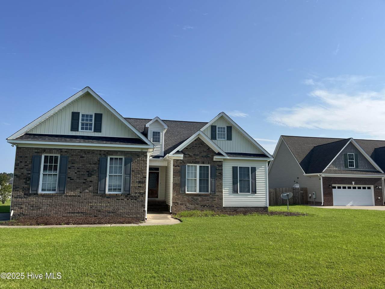 333 Daisy Lane - Photo 1