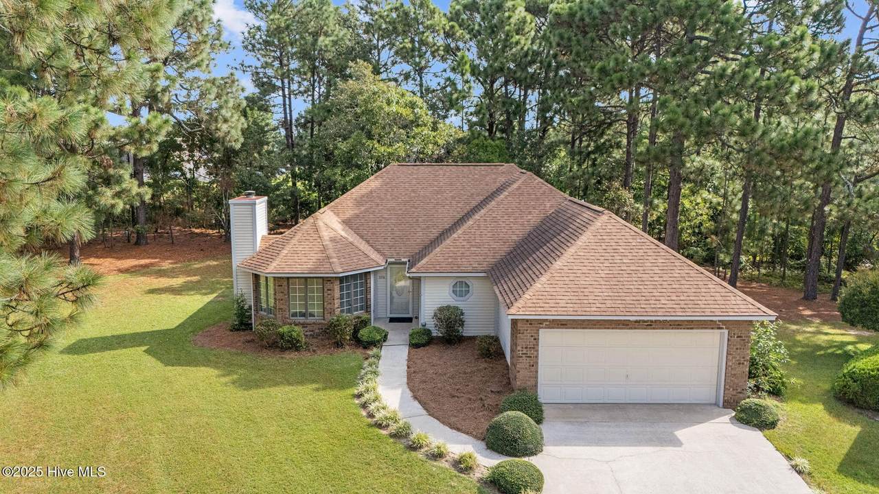 104 Pinnacle Court - Photo 1