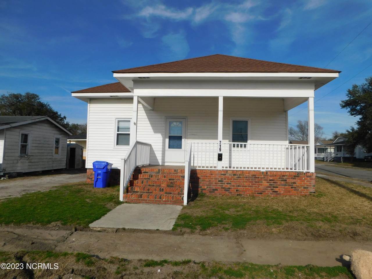 719 Cedar Street - Photo 1