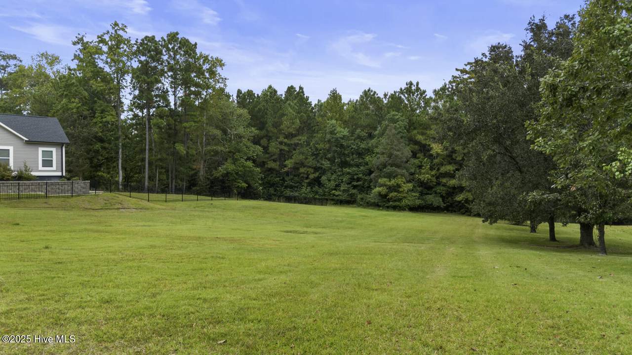 https://bt-photos.global.ssl.fastly.net/ncreg/1280_boomver_1_100531193-1.jpg