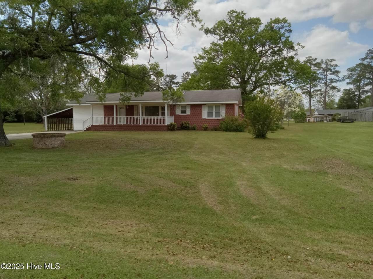 204 Glenburnie Drive - Photo 1