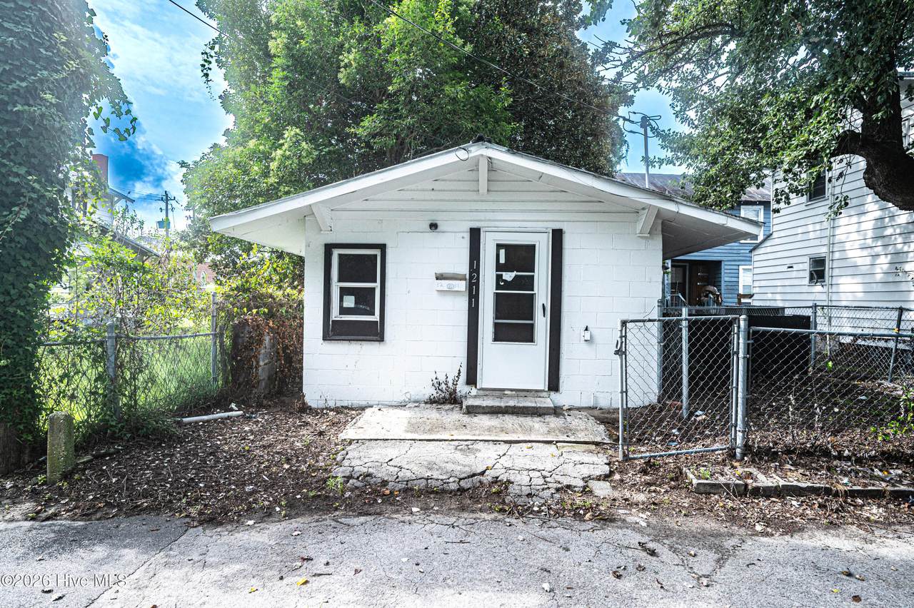 1211 Bay Street - Photo 1