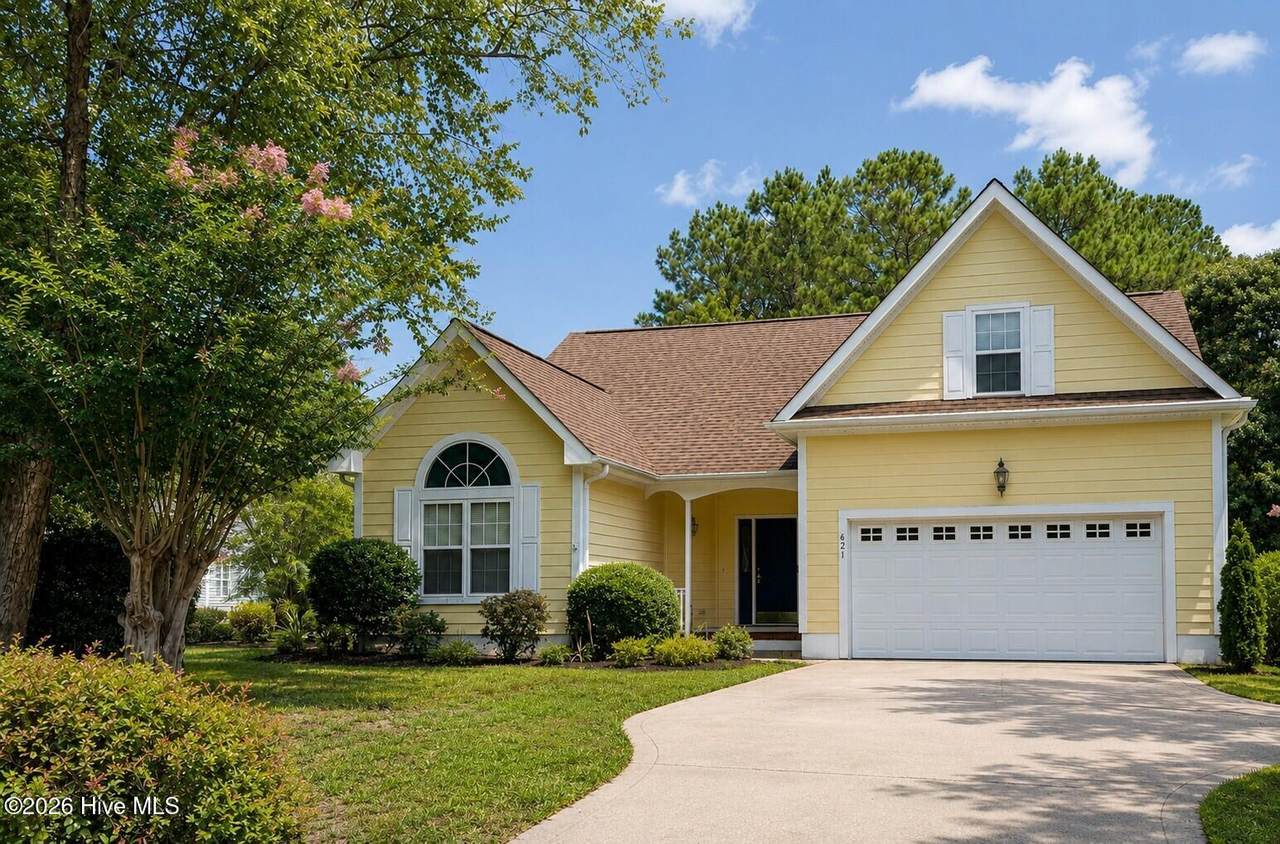 621 Riverwood Drive - Photo 1