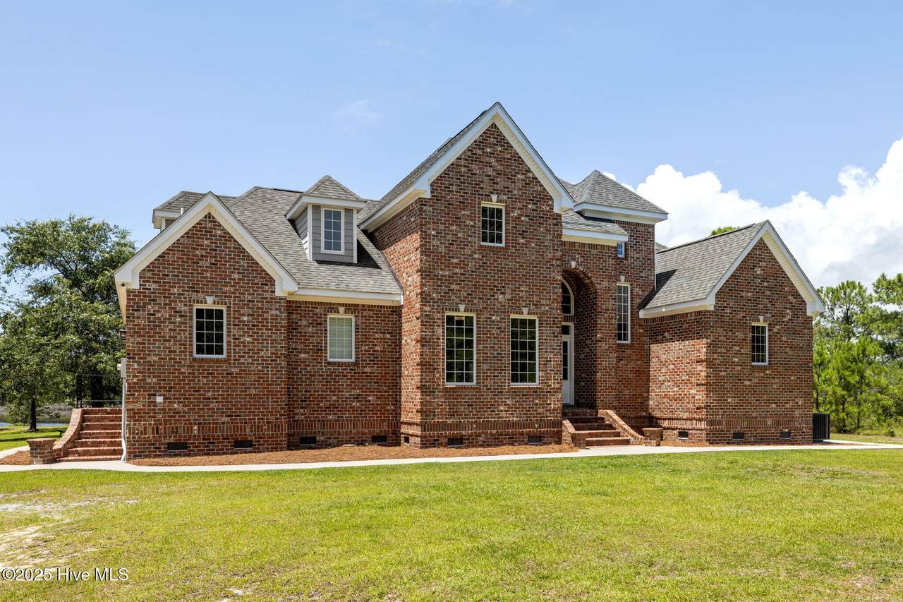 421 Old Swansboro Road - Photo 1