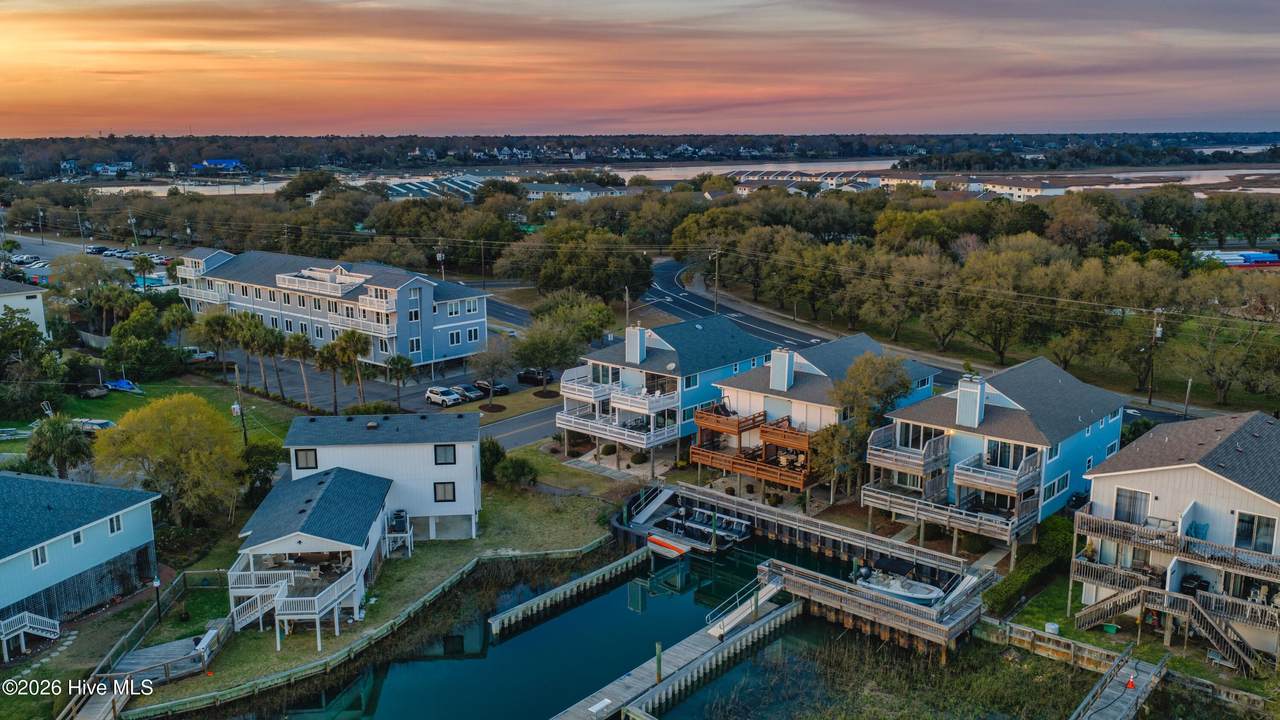 304 Causeway Drive - Photo 1