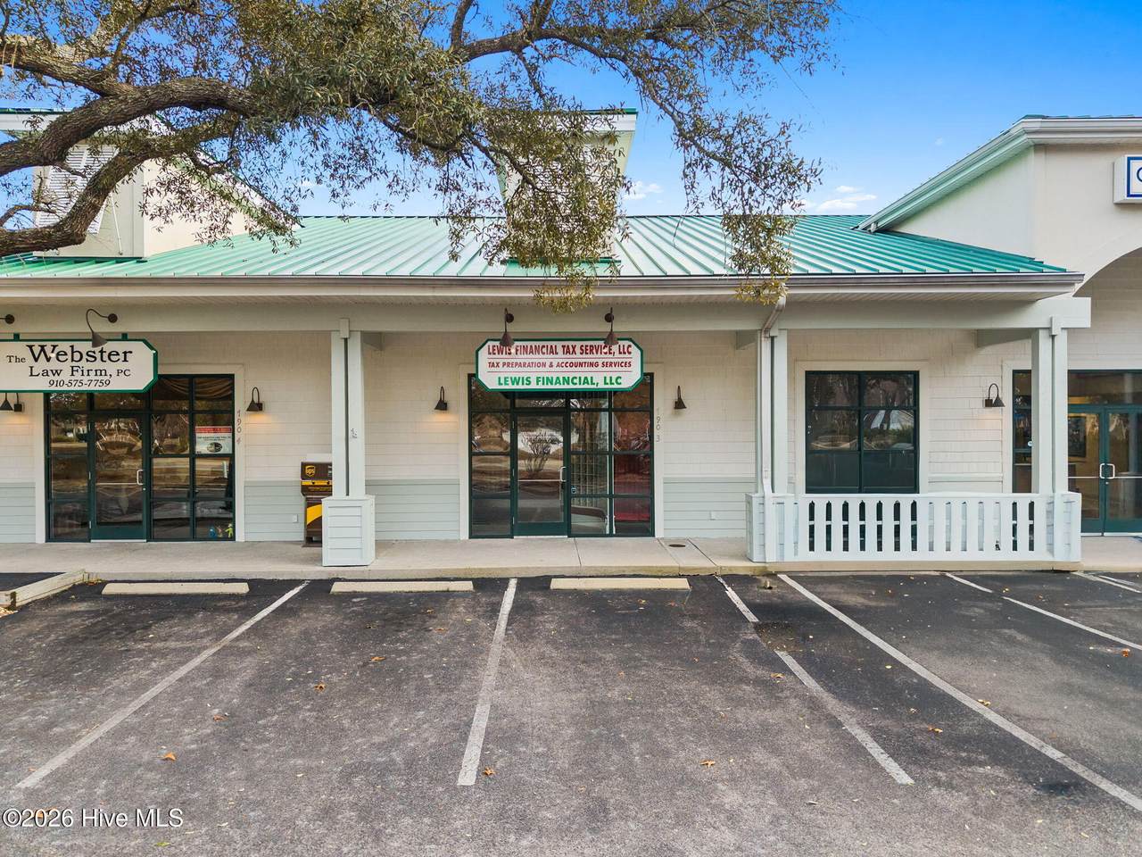 790 Sunset Boulevard - Photo 1