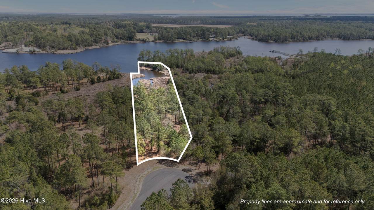 103 Royal Shoal Lane - Photo 1