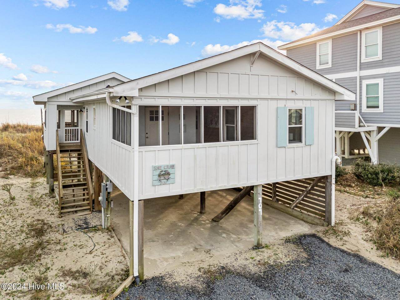 707 Beach Drive - Photo 1