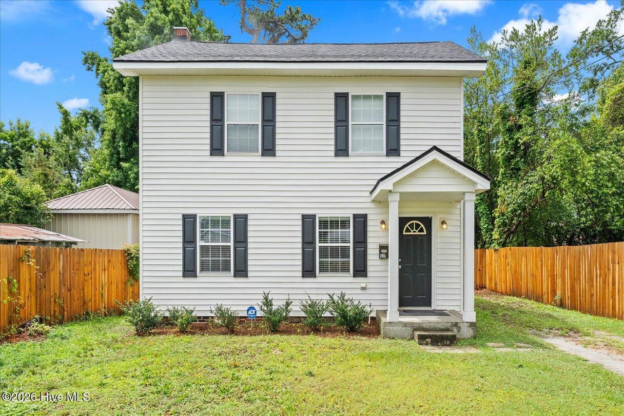 1826 Howard Avenue - Photo 1