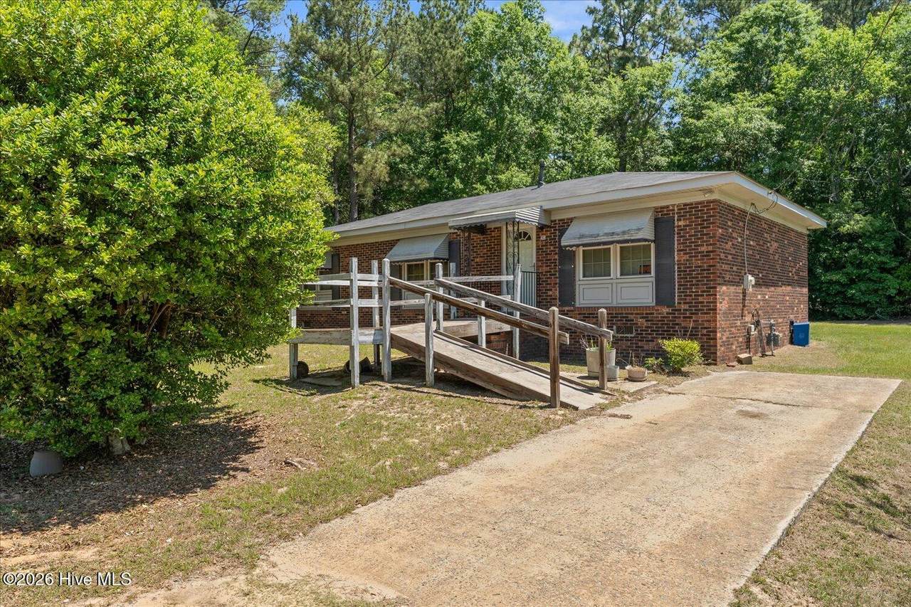 203 Green Street - Photo 1
