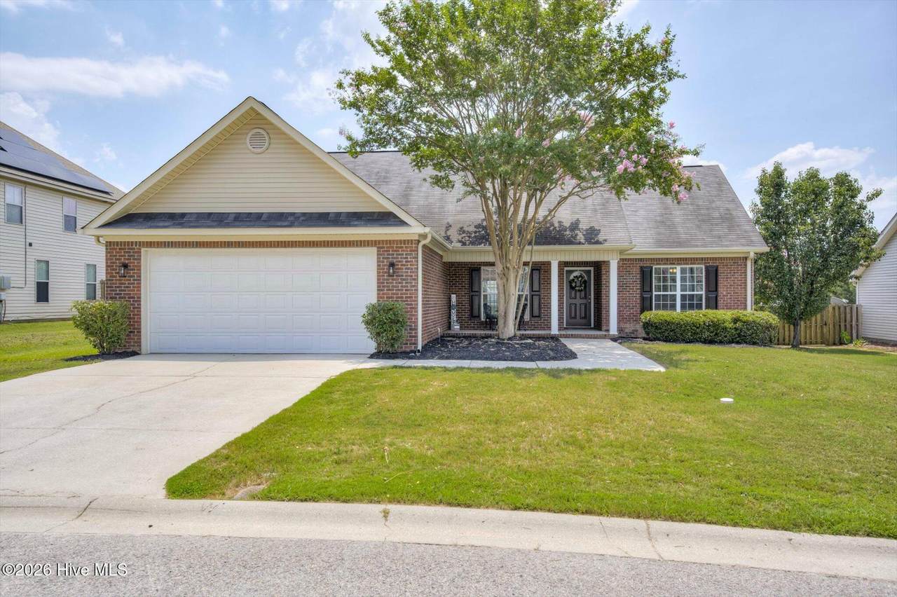 1426 Summit Way - Photo 1